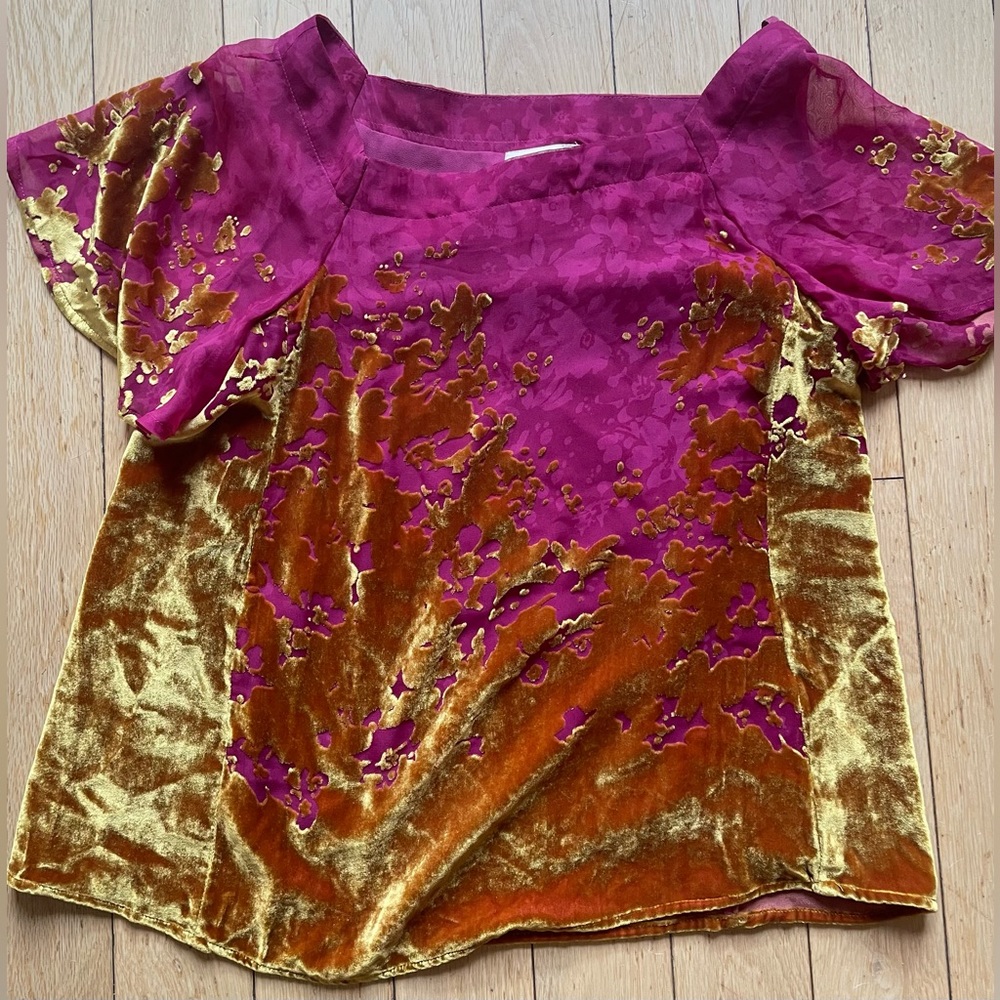Anthropology Maeve brand pink blouse with gold velvet detail